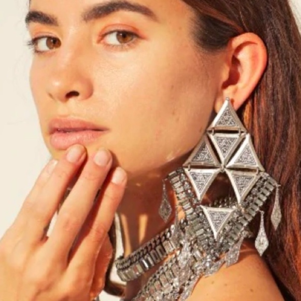 Dylanlex Sold Out Rare STATEMENT Earrings!!!!